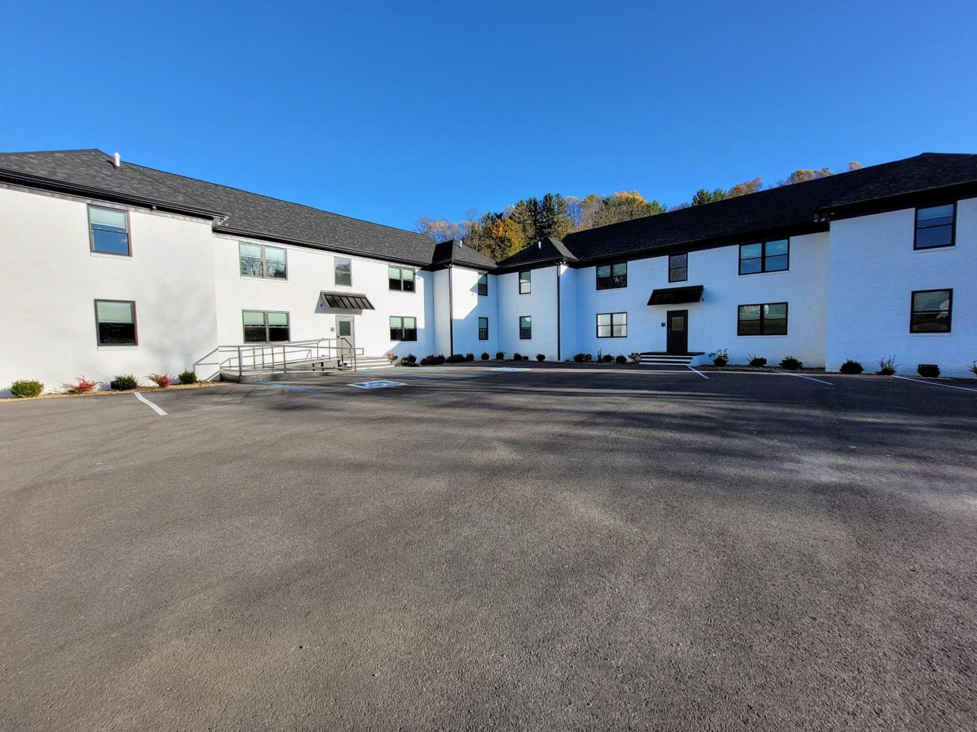 The Traveler On Main - Suite 1 Tazewell Экстерьер фото